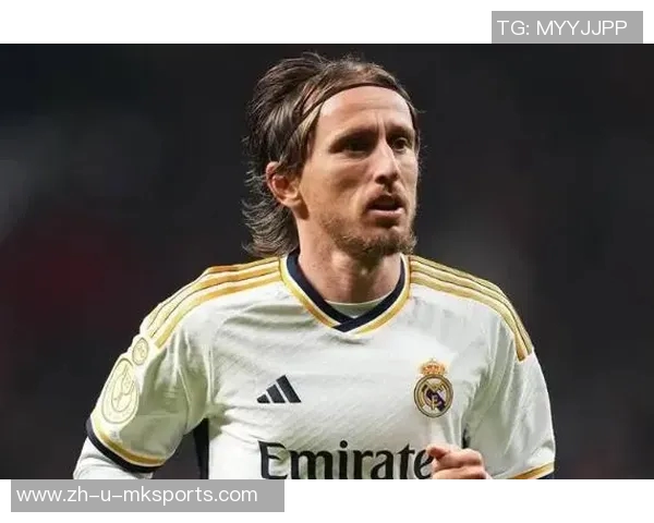 世界足球十大中场巨星排行榜 他们如何影响比赛与历史