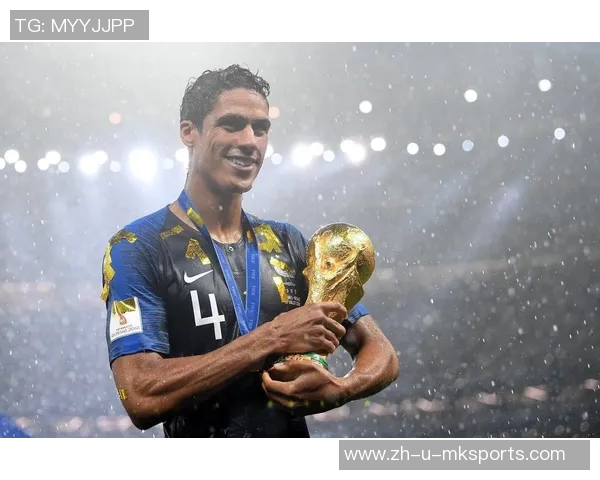 以世界顶级后卫球星为核心解析足球防守艺术与团队战术魅力